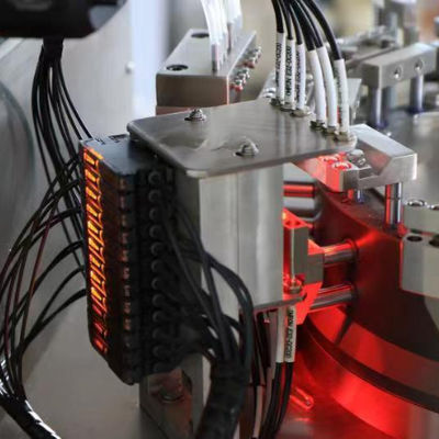 الفولاذ المقاوم للصدأ جل كبسولة آلة الآلات الصيدلانية مع 260 حبة / دقيقة